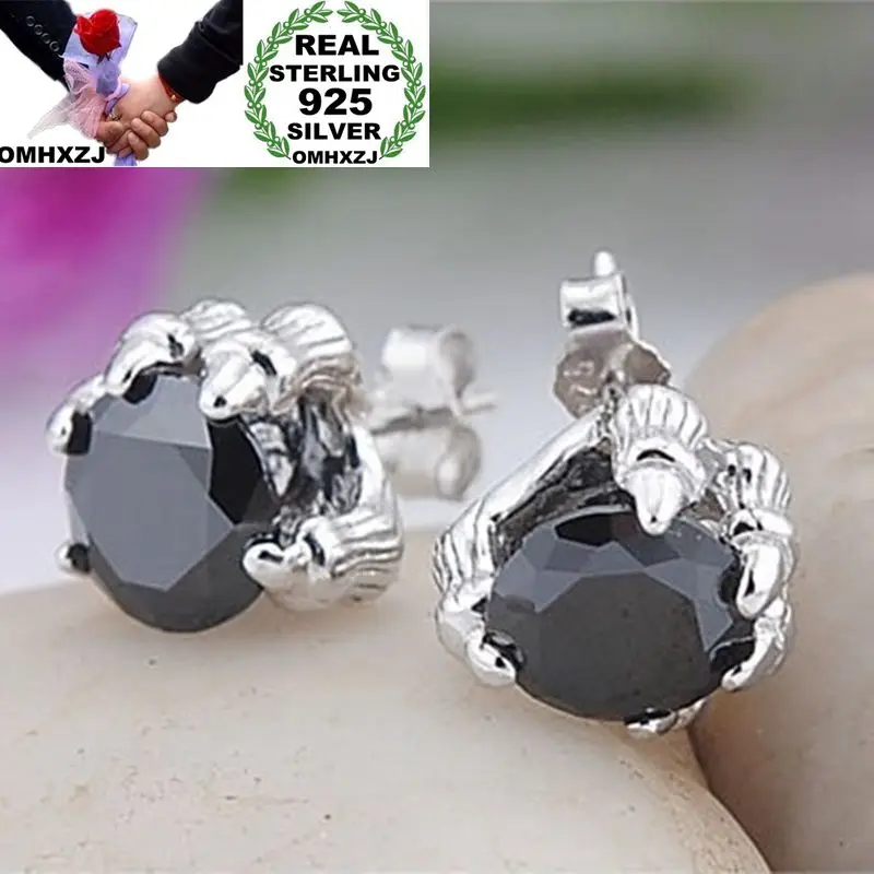 OMHXZJ Wholesale European Fashion Man Party Wedding Gift Claw Black White Blue Agate 925 Sterling Silver Stud Earrings EA17
OMHXZJ Wholesale European Fashion Man Party Wedding Gift Claw Black White Blue Agate 925 Sterling Silver Stud Earrings EA17
