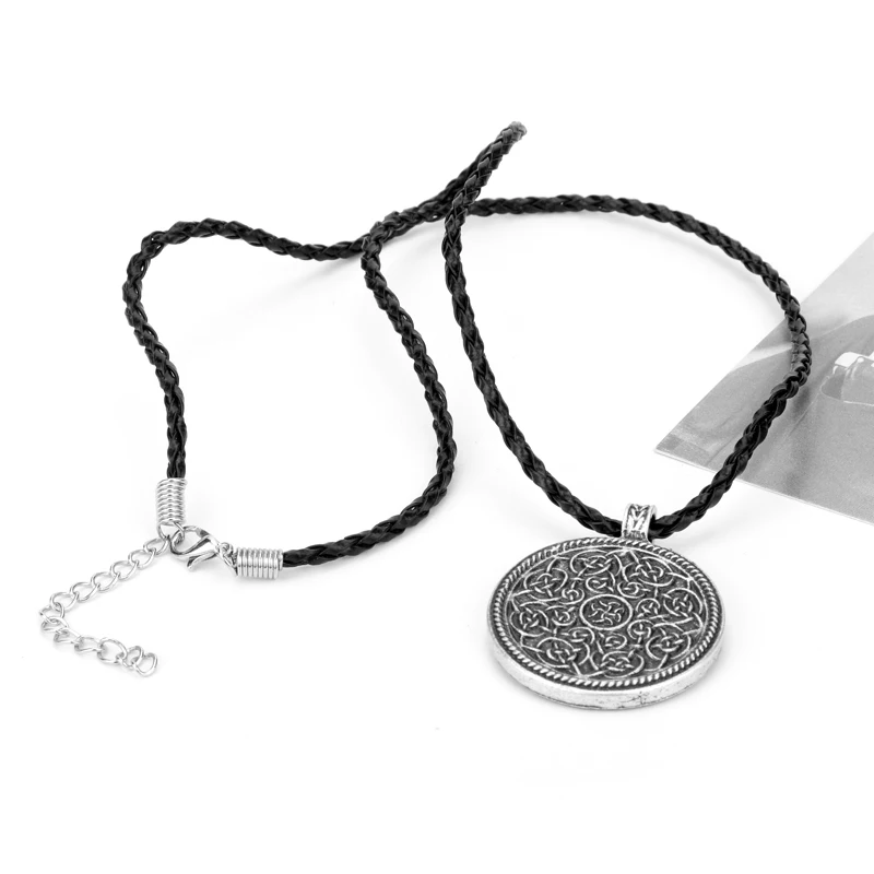 Vintage Soul Flower Necklace for Women Men Pendant Choker Jewellery Necklaces for Teen Girls
Vintage Soul Flower Necklace for Women Men Pendant Choker Jewellery Necklaces for Teen Girls