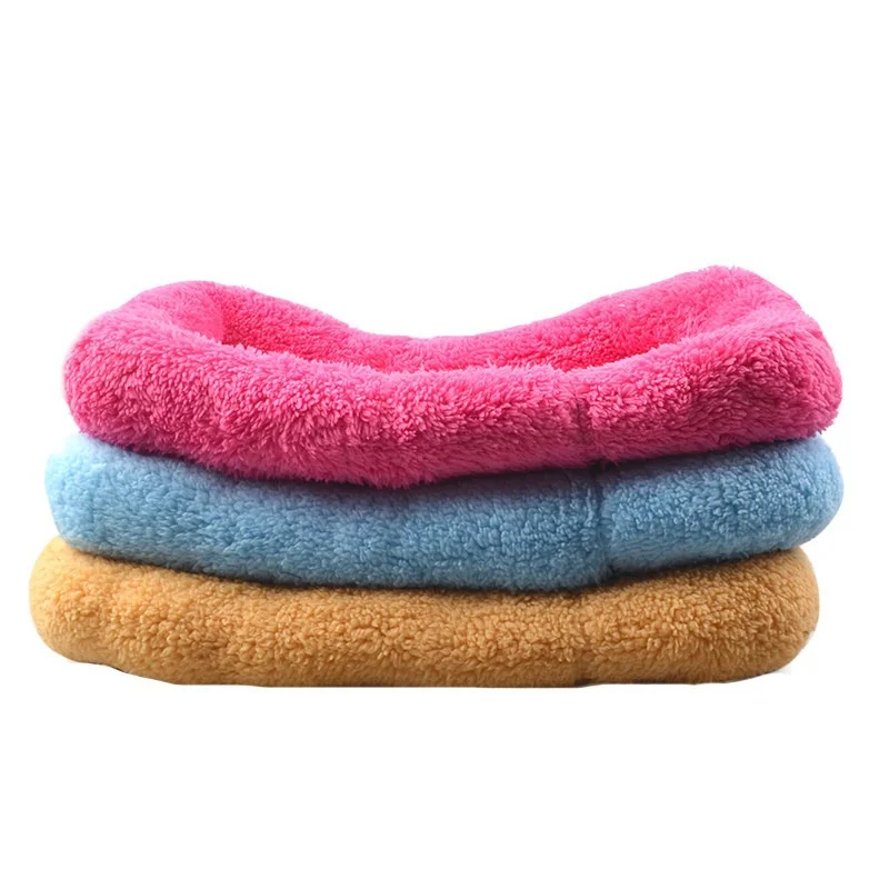 Pet Blanket Mat Dog Sleeping Bed Warming Dog House Soft Material Dog Baskets Fall and Winter Warm Kennel Gift For Cat Puppy
Pet Blanket Mat Dog Sleeping Bed Warming Dog House Soft Material Dog Baskets Fall and Winter Warm Kennel Gift For Cat Puppy