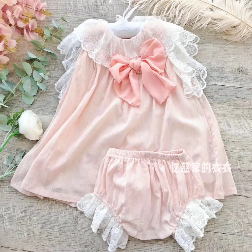 Baby girls clothes 2020 summer Baby clothes set pink tops + shorts lace cotton T-shirt & bloomers
Baby girls clothes 2020 summer Baby clothes set pink tops + shorts lace cotton T-shirt & bloomers