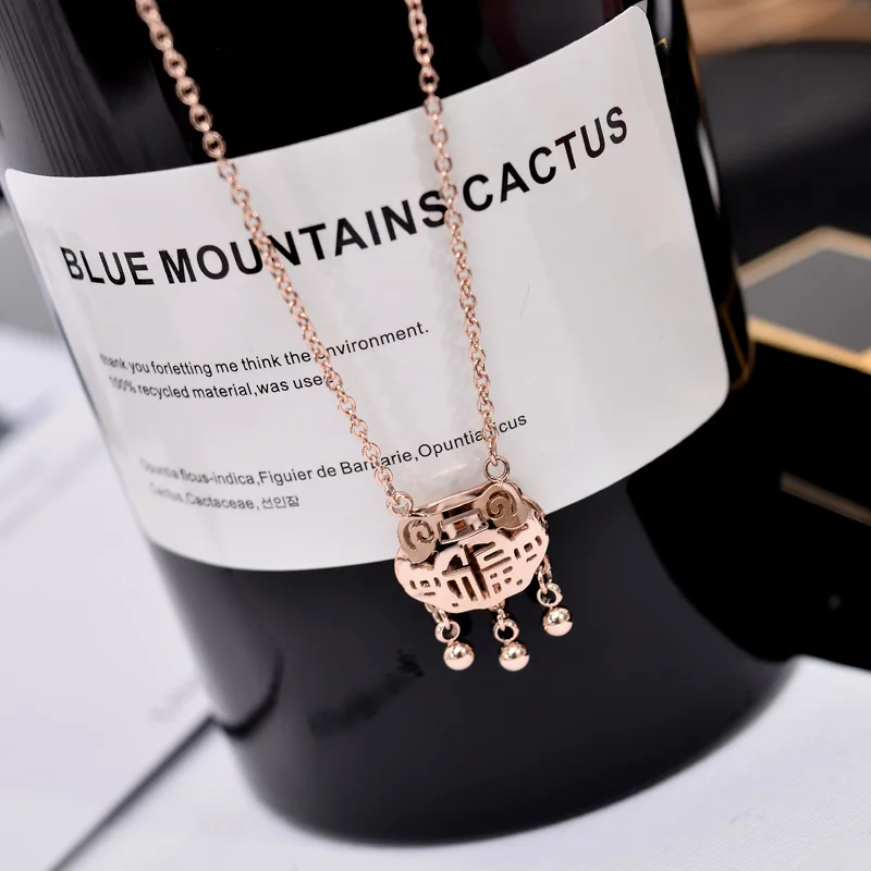 YUN RUO Elegant Longevity Lock Pendant Necklace for Woman 316L Stainless Steel Jewelry Gift Rose Gold Never Fade Dropship 2019
YUN RUO Elegant Longevity Lock Pendant Necklace for Woman 316L Stainless Steel Jewelry Gift Rose Gold Never Fade Dropship 2019
