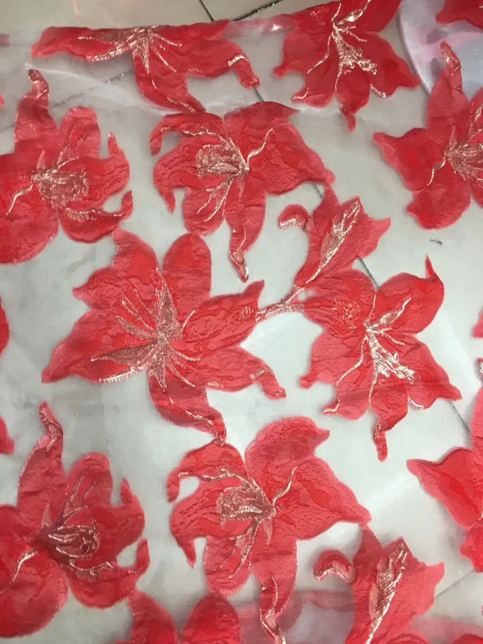 fashionable flower embroidered French lace fabric SYJ-398 tulle lace fabric with best quality
fashionable flower embroidered French lace fabric SYJ-398 tulle lace fabric with best quality