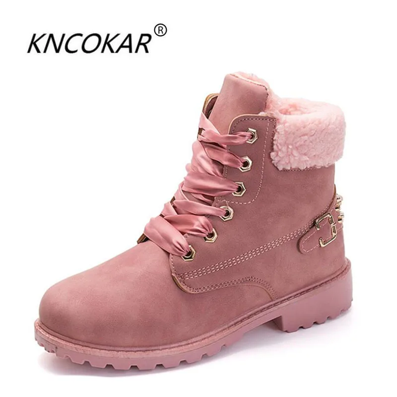 Новые осенне-зимние сапоги KNCOKAR, женские хлопковые сапоги, плюшевые теплые короткие сапоги, женские сапоги с заклепками
Новые осенне-зимние сапоги KNCOKAR, женские хлопковые сапоги, плюшевые теплые короткие сапоги, женские сапоги с заклепками