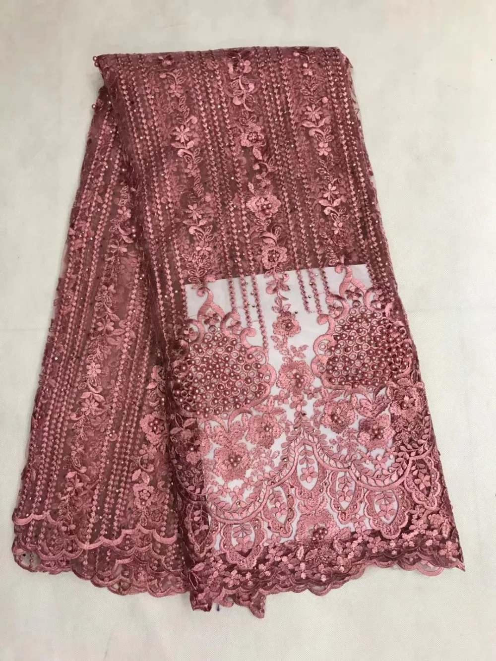 Wholesale High Quality African Lace Fabric Net 2018 French Lace Fabric Tulle With Pearl Stones Nigerian Lace Fabric For Wedding
Wholesale High Quality African Lace Fabric Net 2018 French Lace Fabric Tulle With Pearl Stones Nigerian Lace Fabric For Wedding