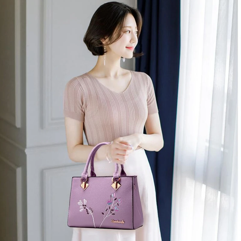 2021 women handbag flower women shoulder bags women high quality pu leather tote bag ladies bags brands totes LL399
2021 women handbag flower women shoulder bags women high quality pu leather tote bag ladies bags brands totes LL399