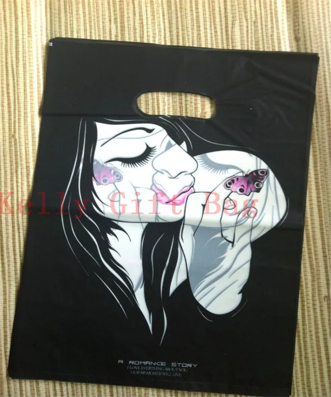 100pcs/lot Lady Print Black Plastic Gift Bag 25x35cm Clothes Jewelry Packaging Bag Big Plastic Shopping Bags With Handle
100pcs/lot Lady Print Black Plastic Gift Bag 25x35cm Clothes Jewelry Packaging Bag Big Plastic Shopping Bags With Handle