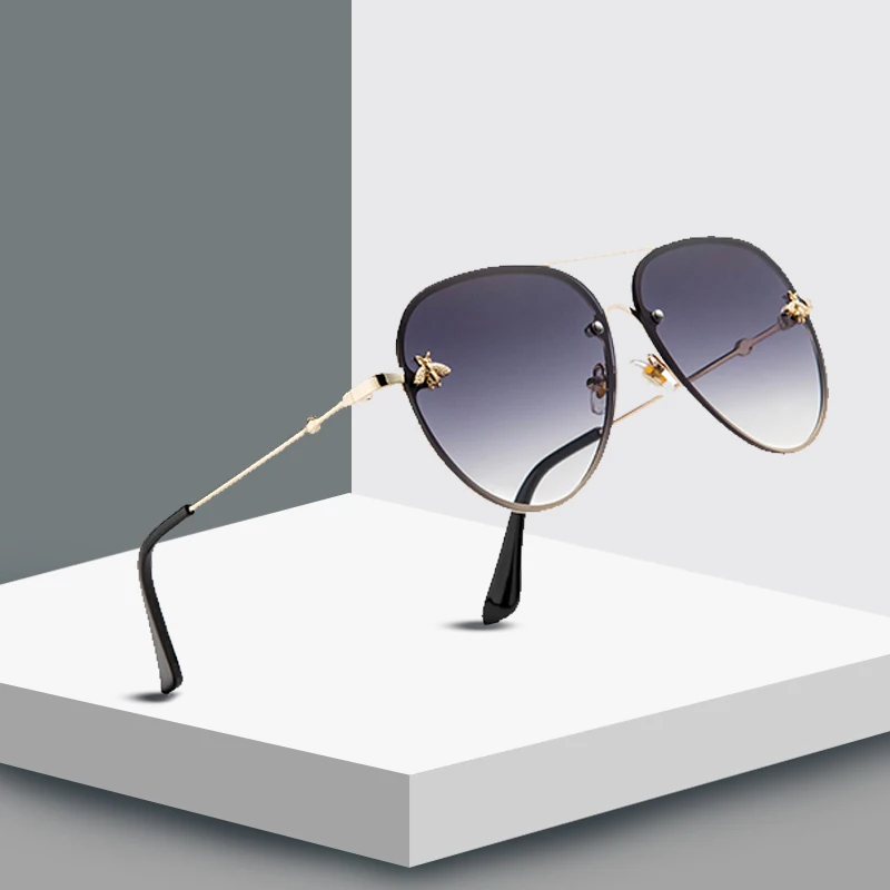 MXDMY Men Vintage Metal Framed Sunglasses Classic Brand Sun glasses Coating Lens Driving Shades For Men/Wome
MXDMY Men Vintage Metal Framed Sunglasses Classic Brand Sun glasses Coating Lens Driving Shades For Men/Wome