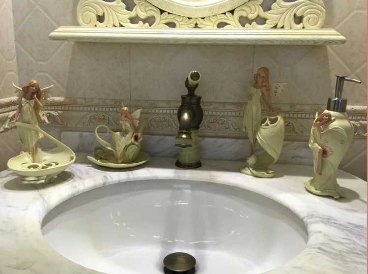 3D Resin Bathrooms For bathroom Banheiro Soap dish Bathroom accessories For Bath Plumbing Ladybug Toothbrush Holder Decorations
3D Resin Bathrooms For bathroom Banheiro Soap dish Bathroom accessories For Bath Plumbing Ladybug Toothbrush Holder Decorations