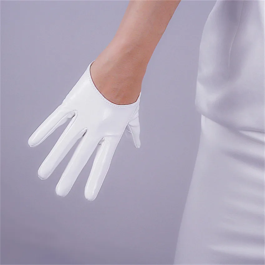 Women'S Patent Leather Ultra Short Gloves 13cm Simulation Leather Bright Leather Bright White QPBS13
Women'S Patent Leather Ultra Short Gloves 13cm Simulation Leather Bright Leather Bright White QPBS13