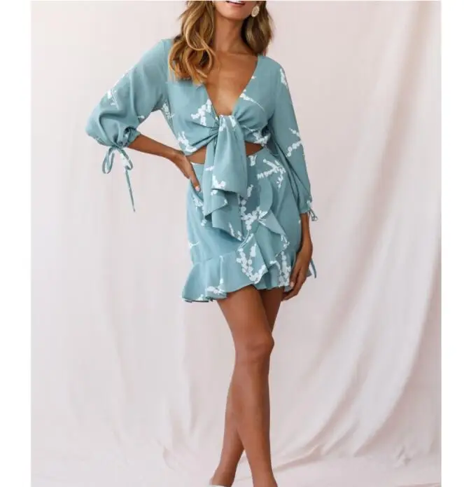 2022 Ruffles V neck Bodycon Women Dress Lace Up Party Sexy Dress Vintage Mini Short Summer Dresses Vestidos
2022 Ruffles V neck Bodycon Women Dress Lace Up Party Sexy Dress Vintage Mini Short Summer Dresses Vestidos