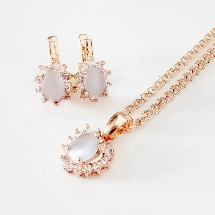Fashion Earring Jewelry Set New Trendy Women Gold 585 Color Jewelry Trendy Heart Shape Necklace Jewelry Sets
Fashion Earring Jewelry Set New Trendy Women Gold 585 Color Jewelry Trendy Heart Shape Necklace Jewelry Sets