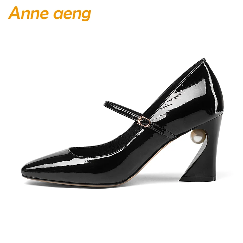 New Spring/Autumn Genuine Leather Women Pumps Pearl Middle Heels Pointed Toe Sexy Office Ladies Women Shoes Black Mary Janes
New Spring/Autumn Genuine Leather Women Pumps Pearl Middle Heels Pointed Toe Sexy Office Ladies Women Shoes Black Mary Janes