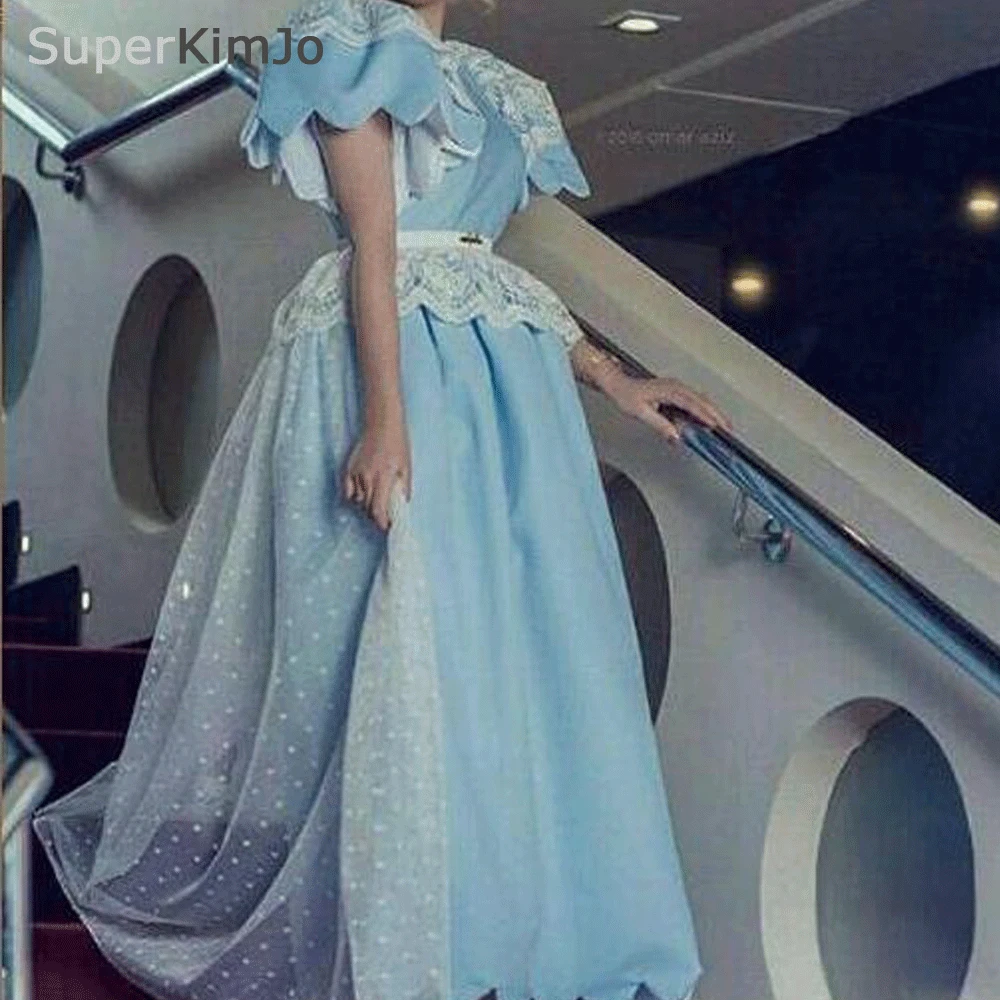 Blue Evening Dresses Crew Neckline Short Sleeve Lace Ball Gown Evening Gowns Arabic
Blue Evening Dresses Crew Neckline Short Sleeve Lace Ball Gown Evening Gowns Arabic