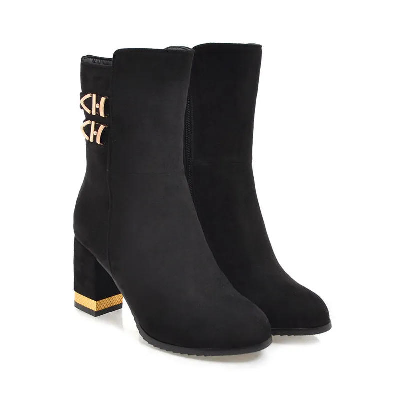 Smirnova NEW arrival ankle boots round toe thick heels boots women 2018 metal decoration flock sexy ladies party shoes
Smirnova NEW arrival ankle boots round toe thick heels boots women 2018 metal decoration flock sexy ladies party shoes