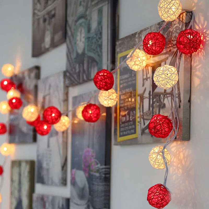 YIMIA 10/20/30 Leds White+Red Rattan Balls LED String Light Outdoor Christmas Wedding Party Decoration Lights Battery Operated
YIMIA 10/20/30 Leds White+Red Rattan Balls LED String Light Outdoor Christmas Wedding Party Decoration Lights Battery Operated