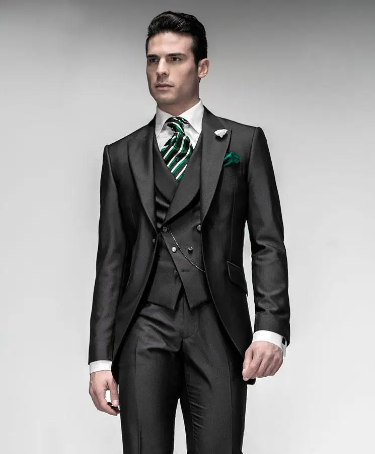 2015 Custom Made Groom Tuxedos Black Cheap Formal Wear Wedding Party Groomsman Suit Men's Suit ( jacket+Pants+vest+tie)
2015 Custom Made Groom Tuxedos Black Cheap Formal Wear Wedding Party Groomsman Suit Men's Suit ( jacket+Pants+vest+tie)