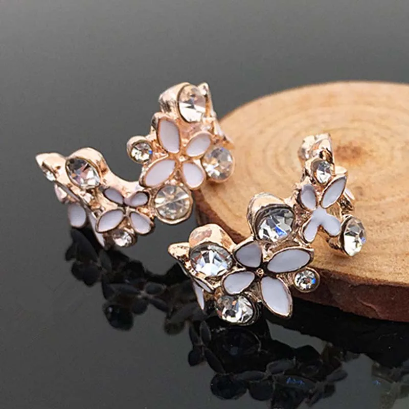 2016New 60Pcs Drops of oil Arc Flower Rhinestone Button for DIY Hair Accessories and Wedding Decoration HZ169
2016New 60Pcs Drops of oil Arc Flower Rhinestone Button for DIY Hair Accessories and Wedding Decoration HZ169