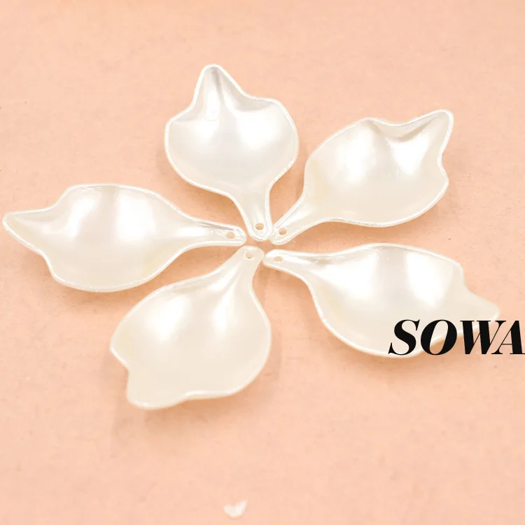 

New 150pcs/lot Big 43*25 mm Ivory Color ABS Resin Imitation Pearls Effect 3D Maple Leaf Designed Beads For DIY