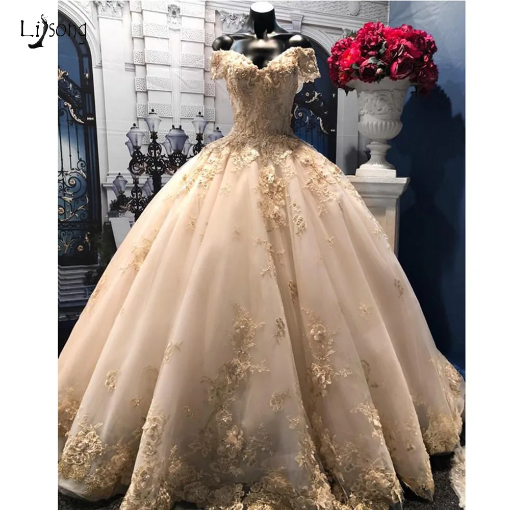 Dubai Light Champagne Lace Wedding Dress Appliques Floral Puffy Bridal Gowns Pearls Beaded Wedding Dresses Vestido De Novia
Dubai Light Champagne Lace Wedding Dress Appliques Floral Puffy Bridal Gowns Pearls Beaded Wedding Dresses Vestido De Novia
