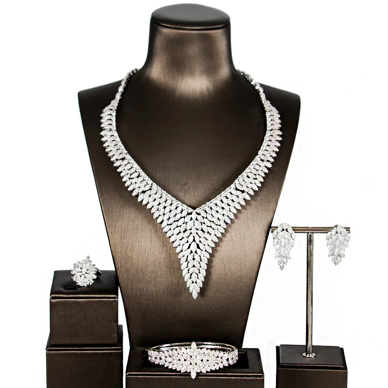 Bridal Wedding Jewelry Sets For Women New Sparkling 5A Zircon Paved Hot Earrings 4pcs Sets of Jewellery
Bridal Wedding Jewelry Sets For Women New Sparkling 5A Zircon Paved Hot Earrings 4pcs Sets of Jewellery
