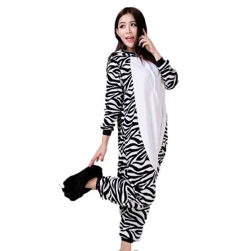 2022 New Arrival Pyjamas Women Winter Long Sleeve Zebra Flannel Fleece Pajamas Unisex Sleepwear Macacao Feminino Longo
2022 New Arrival Pyjamas Women Winter Long Sleeve Zebra Flannel Fleece Pajamas Unisex Sleepwear Macacao Feminino Longo