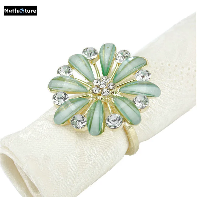 Free Shipping Romantic Rhinestone Flower Shape Napkin Rings Metal Material Napkin Holder For Wedding Table Decoration 4PCS
Free Shipping Romantic Rhinestone Flower Shape Napkin Rings Metal Material Napkin Holder For Wedding Table Decoration 4PCS