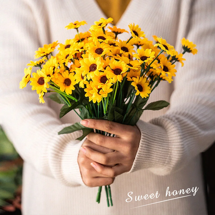 Summer Big Artificial Sunflowers Flowers Silk High Quality Home Decoration DIY Small Craft Fake Flower Wedding Decor Faux Flower
Summer Big Artificial Sunflowers Flowers Silk High Quality Home Decoration DIY Small Craft Fake Flower Wedding Decor Faux Flower