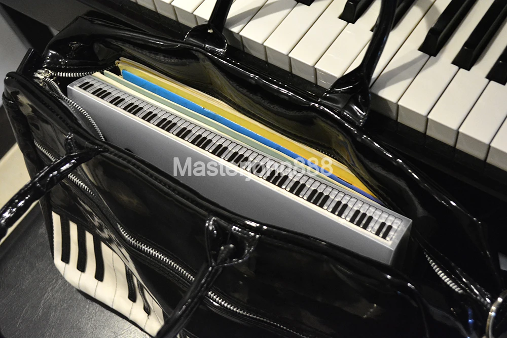 Music Topic Piano Black&White Keyboard Music Patent leather Bag Handbag Shopping Bag With Strap
Music Topic Piano Black&White Keyboard Music Patent leather Bag Handbag Shopping Bag With Strap