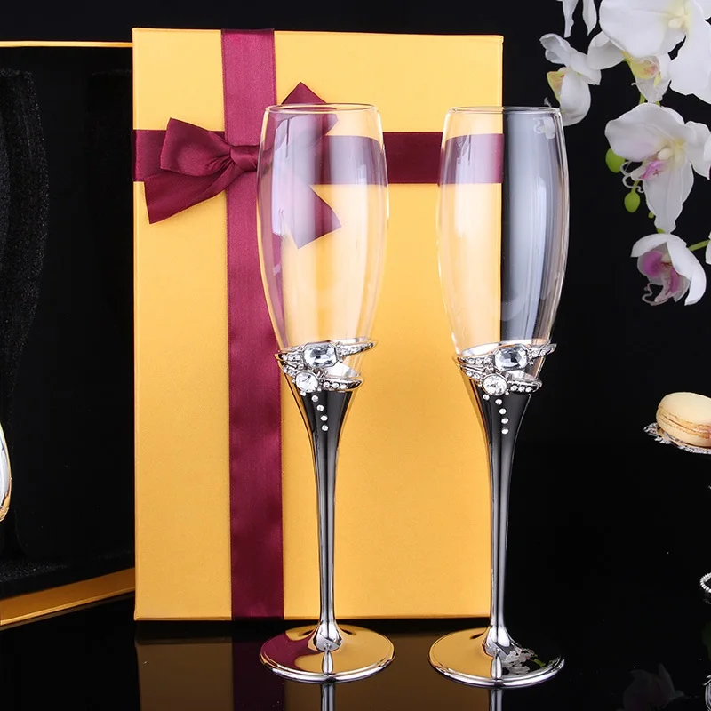 diamond ring European glass Champagne Cup diamond ring red wine cup elegant gift alloy foot pedestal
diamond ring European glass Champagne Cup diamond ring red wine cup elegant gift alloy foot pedestal
