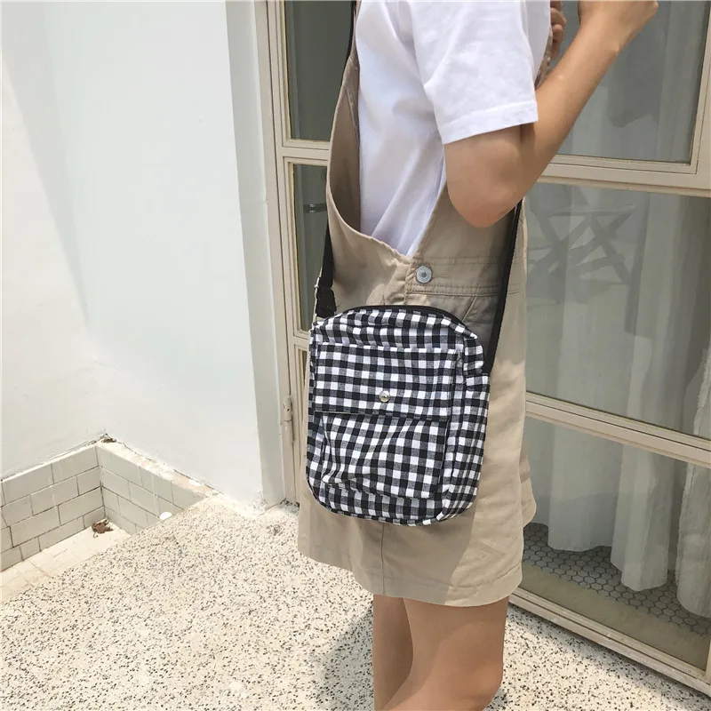 Women Checkerboard Wide Strap Bag Canvas Messenger Bags Satchel Designer Handbags Ladies Casual Bag Plaid Shoulder Bags
Women Checkerboard Wide Strap Bag Canvas Messenger Bags Satchel Designer Handbags Ladies Casual Bag Plaid Shoulder Bags
