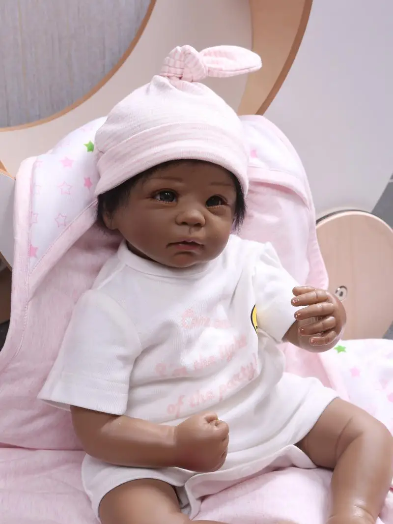NPK 55cm Reborn Baby Doll African American Boneca Black bebe doll reborn For Girls Birthday Gift real alive newborn dolls
NPK 55cm Reborn Baby Doll African American Boneca Black bebe doll reborn For Girls Birthday Gift real alive newborn dolls