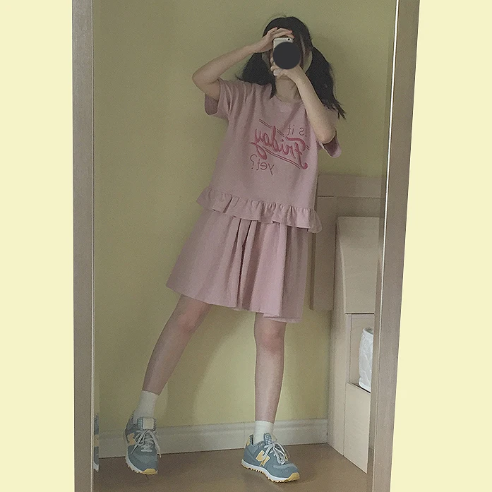 "Is it Friday yet" Causal Cotton Women's Loose Summer Short Sleeve T-shirt Round Collar Tee Tops + Elastic Waist Skirt 2PCS Set
"Is it Friday yet" Causal Cotton Women's Loose Summer Short Sleeve T-shirt Round Collar Tee Tops + Elastic Waist Skirt 2PCS Set