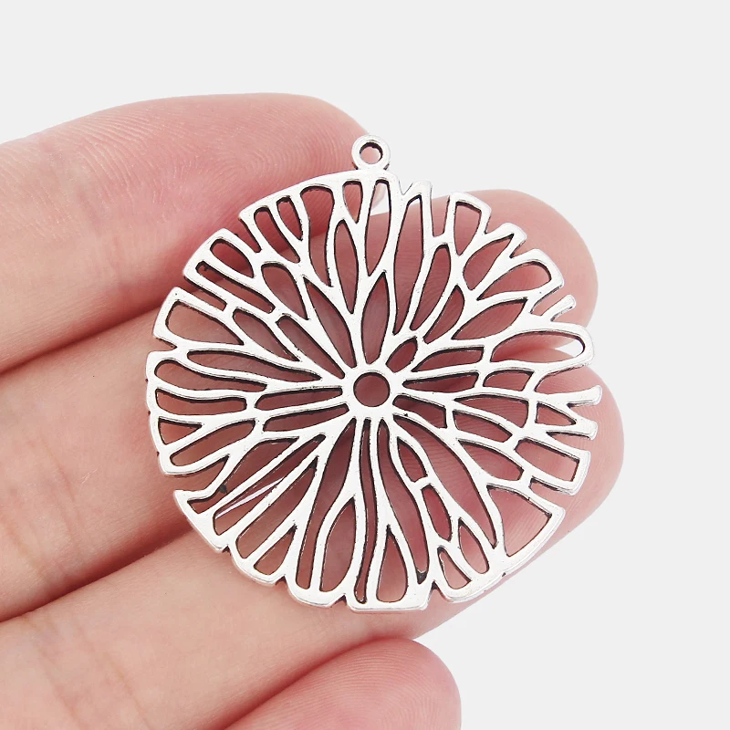 10pcs Charms Hollow Open Carved Craft Flower Round Pendant For Earring Necklace Jewelry Making Findings 37*37mm
10pcs Charms Hollow Open Carved Craft Flower Round Pendant For Earring Necklace Jewelry Making Findings 37*37mm