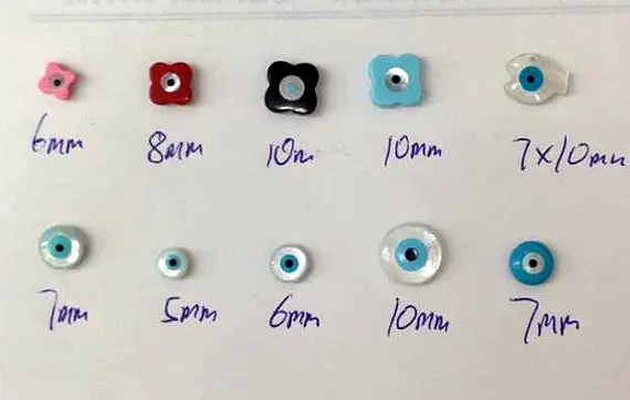 Двойные пробурены 25 шт. 8charm11-15charm20mm подлинной СС оболочки, резные Ablong прямоугольник с изображением девы Марии и Иисуса белые бусины для ювел...
Двойные пробурены 25 шт. 8charm11-15charm20mm подлинной СС оболочки, резные Ablong прямоугольник с изображением девы Марии и Иисуса белые бусины для ювел...