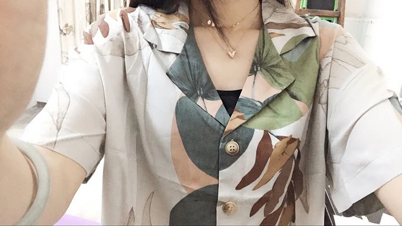 Pajamas Women's Short-sleeved Cropped Trousers Pajamas Set with Leaves Printing Lapel Casual Large Size Loose Style Home Clothes
Pajamas Women's Short-sleeved Cropped Trousers Pajamas Set with Leaves Printing Lapel Casual Large Size Loose Style Home Clothes
