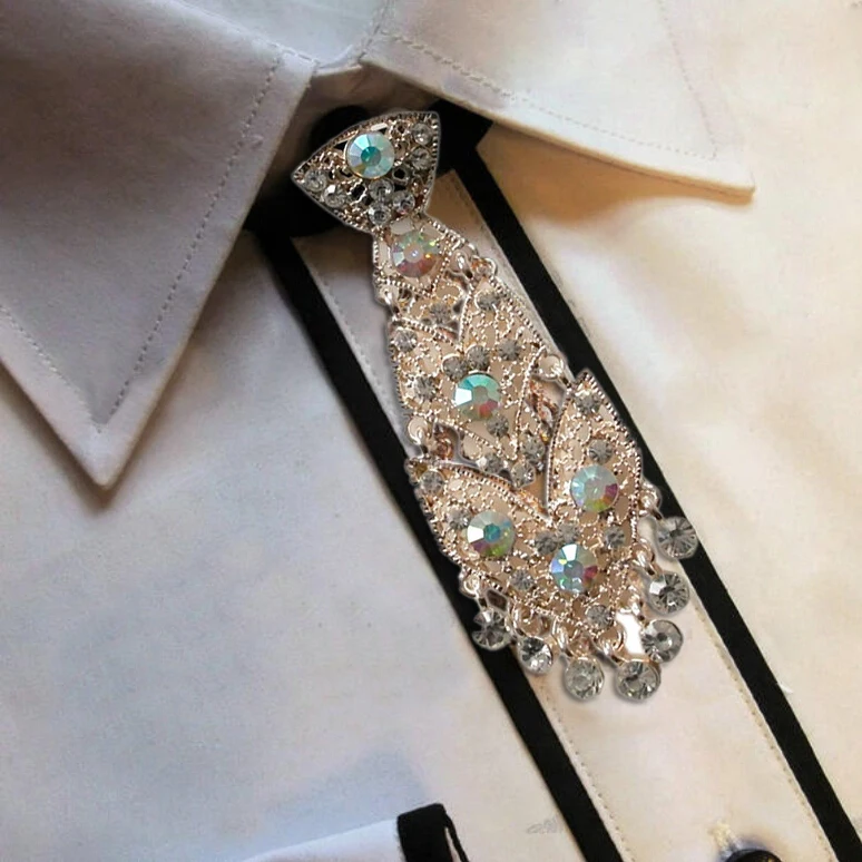 New Fashion Diamond Elegant Gentleman Groom Ties Necklace Wedding Party Ties Butterfly Gravata Gorgeous GiftsTies
New Fashion Diamond Elegant Gentleman Groom Ties Necklace Wedding Party Ties Butterfly Gravata Gorgeous GiftsTies