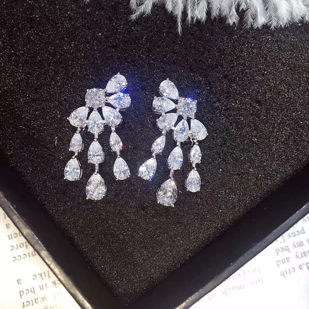 High Quality Sparkling Dangle Drop Earrings Flower Shape Beautiful Bridal Ear Jewelrys For Women Engagement Gifts E-070
High Quality Sparkling Dangle Drop Earrings Flower Shape Beautiful Bridal Ear Jewelrys For Women Engagement Gifts E-070
