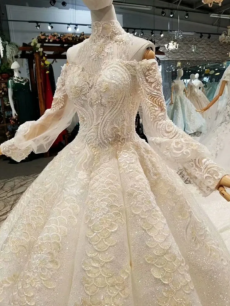 LS214711 sweetheart shiny wedding dress with beads off shoulder ivory bridal wedding dressing gown long train bestidos de novia
LS214711 sweetheart shiny wedding dress with beads off shoulder ivory bridal wedding dressing gown long train bestidos de novia