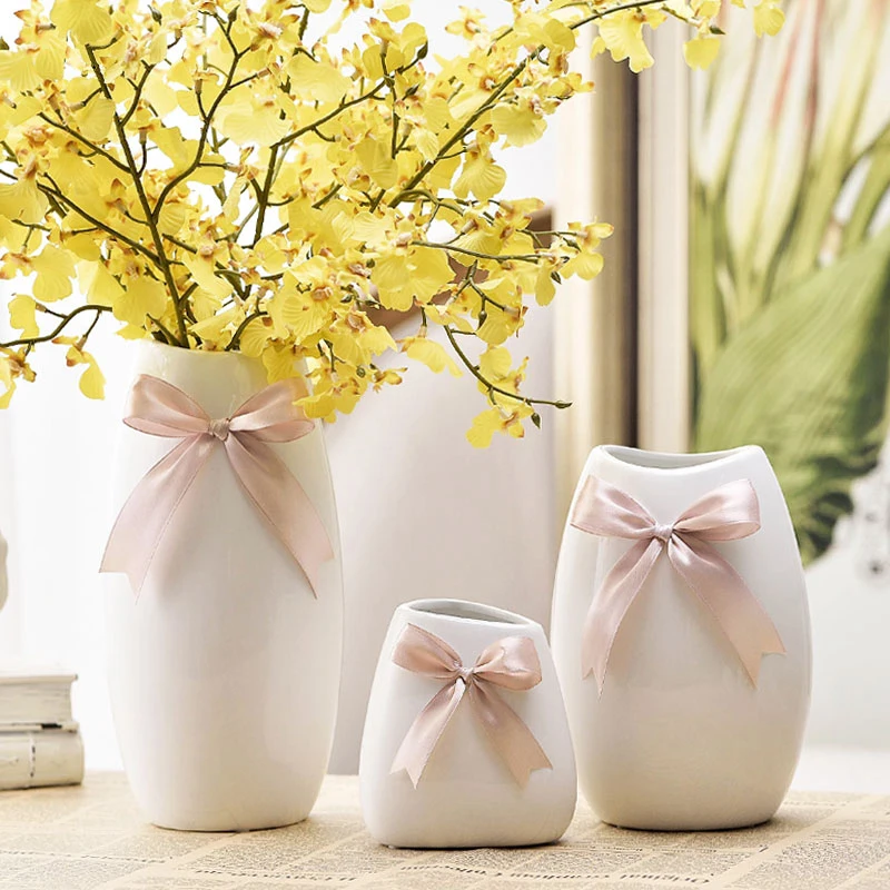 Ceramic Desktop Vase Ornaments European Creative white vase decoration Home Furnishing office household decor floral receptacle
Ceramic Desktop Vase Ornaments European Creative white vase decoration Home Furnishing office household decor floral receptacle