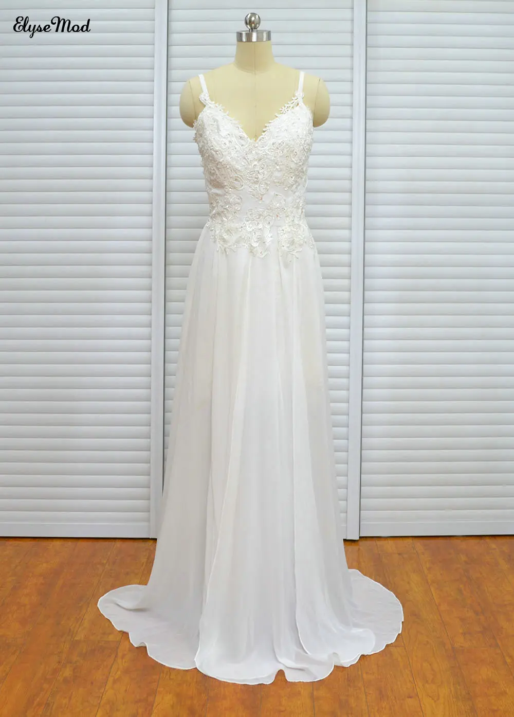 Real Photo Noivas A-line Floor Length Chiffon Lace Spaghetti Straps V-Neck Plus Size Bridal Gown Wedding Dresses Under 100
Real Photo Noivas A-line Floor Length Chiffon Lace Spaghetti Straps V-Neck Plus Size Bridal Gown Wedding Dresses Under 100