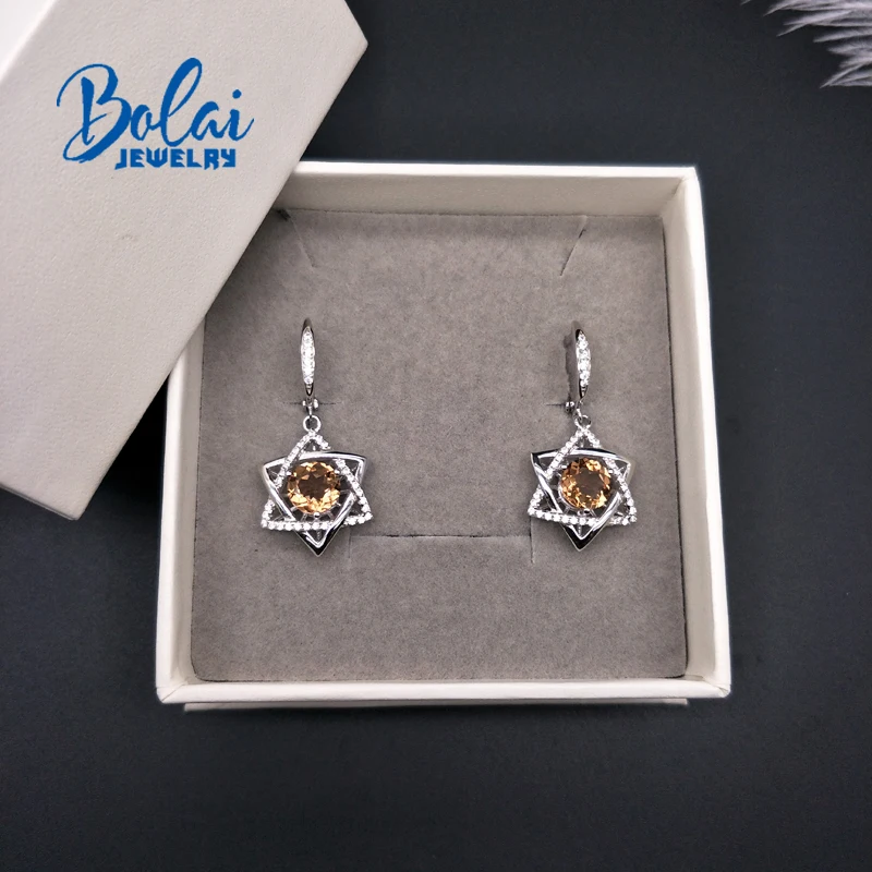 Bolaijewelry,Zultanite earring Color Change diaspore earring 925 sterling silver simple style jewelry for women Wedding wear
Bolaijewelry,Zultanite earring Color Change diaspore earring 925 sterling silver simple style jewelry for women Wedding wear