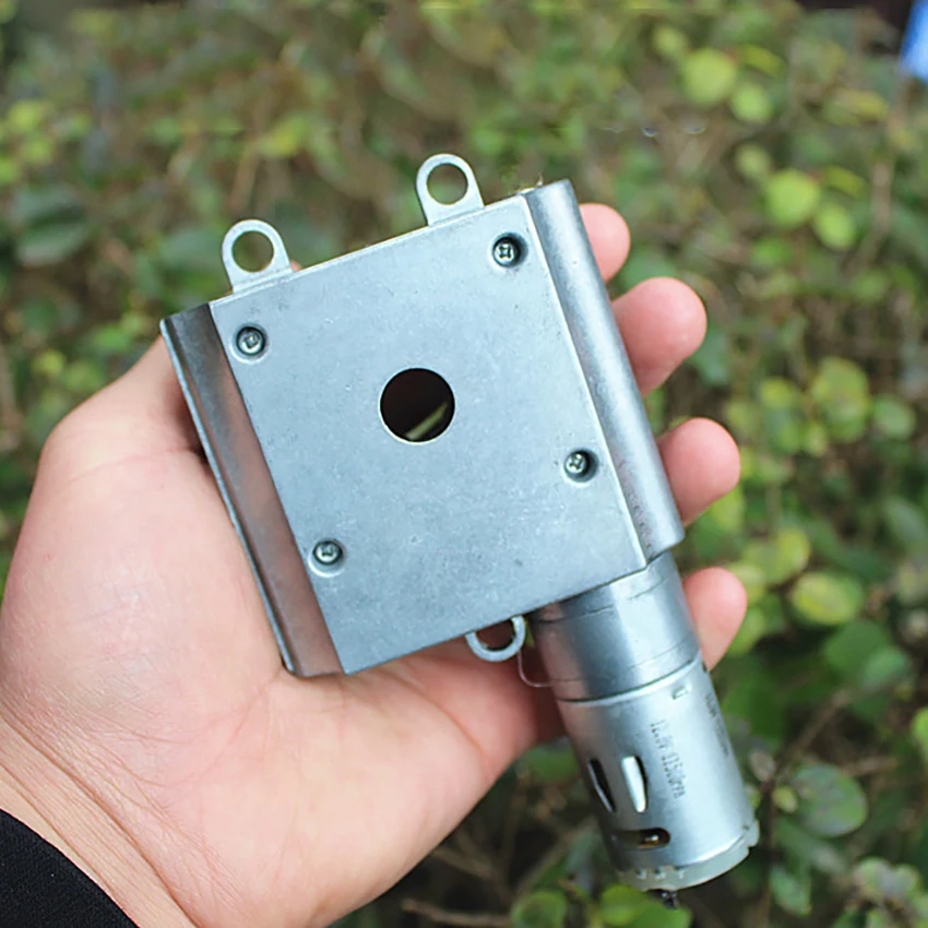 DC12V Worm Gear Reduction Motor 0.5A 7-shaped Forward and Reverse DC Motor High Speed Turbo Geared Motor with Ball Bearing
DC12V Worm Gear Reduction Motor 0.5A 7-shaped Forward and Reverse DC Motor High Speed Turbo Geared Motor with Ball Bearing
