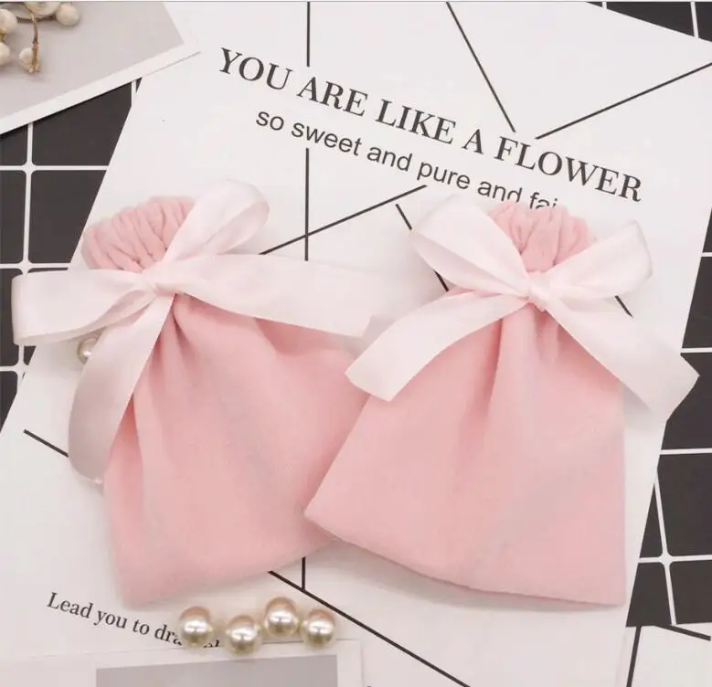 24 pcs Free Shipping Pink Flannel Gray Bow Cloth gift Wrap Bag vanilla Drawstring Beam Drawstring Packaging Bag Sample Packagin
24 pcs Free Shipping Pink Flannel Gray Bow Cloth gift Wrap Bag vanilla Drawstring Beam Drawstring Packaging Bag Sample Packagin