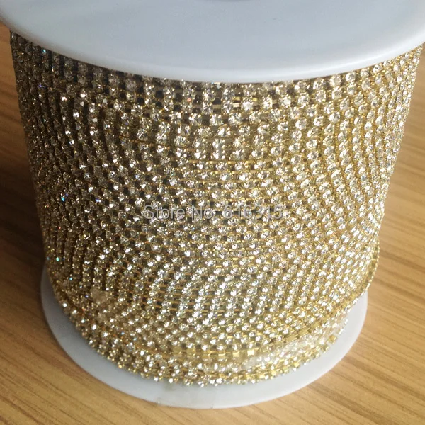 4mm gold chain base with clear stones cup chain rolls 10 yards per pack for women`s bags ,purse ,belt etc
4mm gold chain base with clear stones cup chain rolls 10 yards per pack for women`s bags ,purse ,belt etc