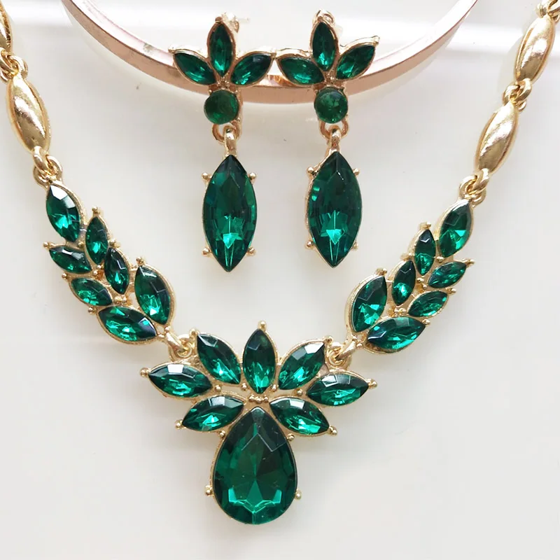 Women Jewelry Sets Fashion Acrylic Jewelry Crystal Necklace&Earrings Two Pieces Set Elegant Party Jewellery Female
Women Jewelry Sets Fashion Acrylic Jewelry Crystal Necklace&Earrings Two Pieces Set Elegant Party Jewellery Female