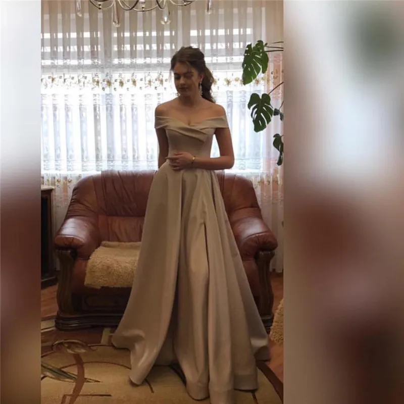 Silver Grey Evening Dresses 2019 New Elegant Satin Long Formal Prom Party Gowns With Fashion Off Shoulder robe de soiree
Silver Grey Evening Dresses 2019 New Elegant Satin Long Formal Prom Party Gowns With Fashion Off Shoulder robe de soiree