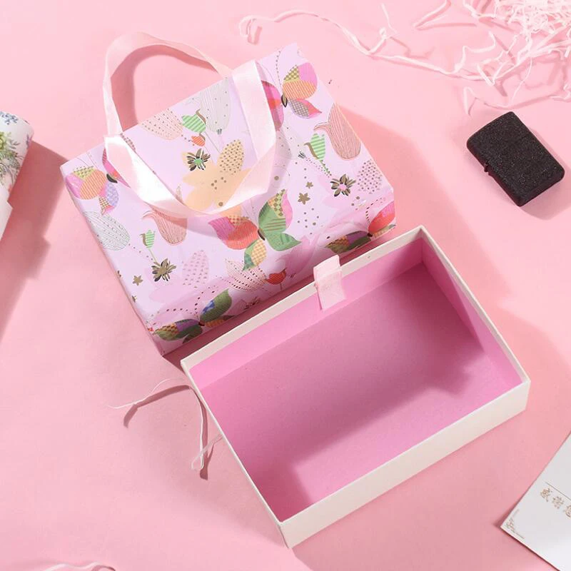 4 Pcs/lot Rectangular Portable Drawer Gift Box Valentine's Day Chocolate Wedding Party Banquet Candy Packaging Box
4 Pcs/lot Rectangular Portable Drawer Gift Box Valentine's Day Chocolate Wedding Party Banquet Candy Packaging Box