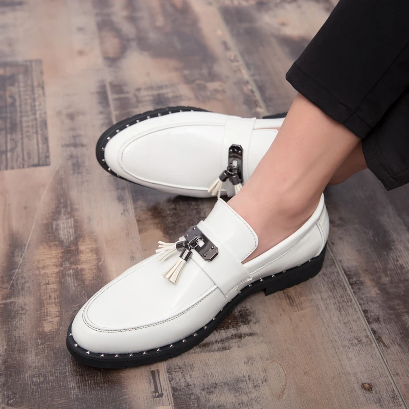 2019 new fashion men's shoes casual leather loafers male classic white black slip on shoe man comfortable shoes for men hot sale
2019 new fashion men's shoes casual leather loafers male classic white black slip on shoe man comfortable shoes for men hot sale