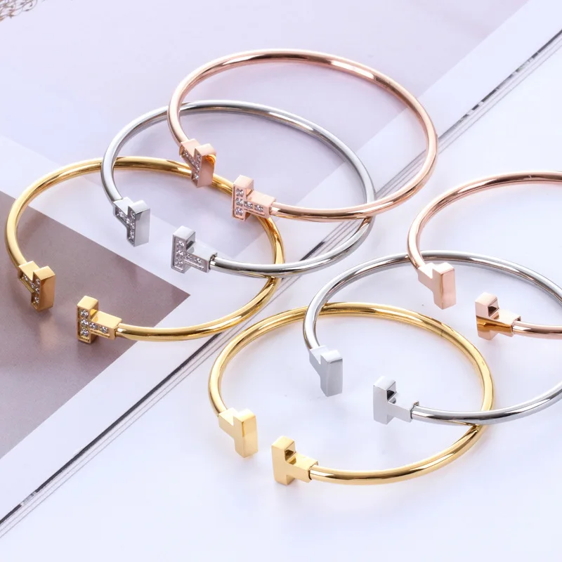 Top Quality Titanium Steel Super Bling bling Bangle for woman/ man,nice gift ,never change colors
Top Quality Titanium Steel Super Bling bling Bangle for woman/ man,nice gift ,never change colors
