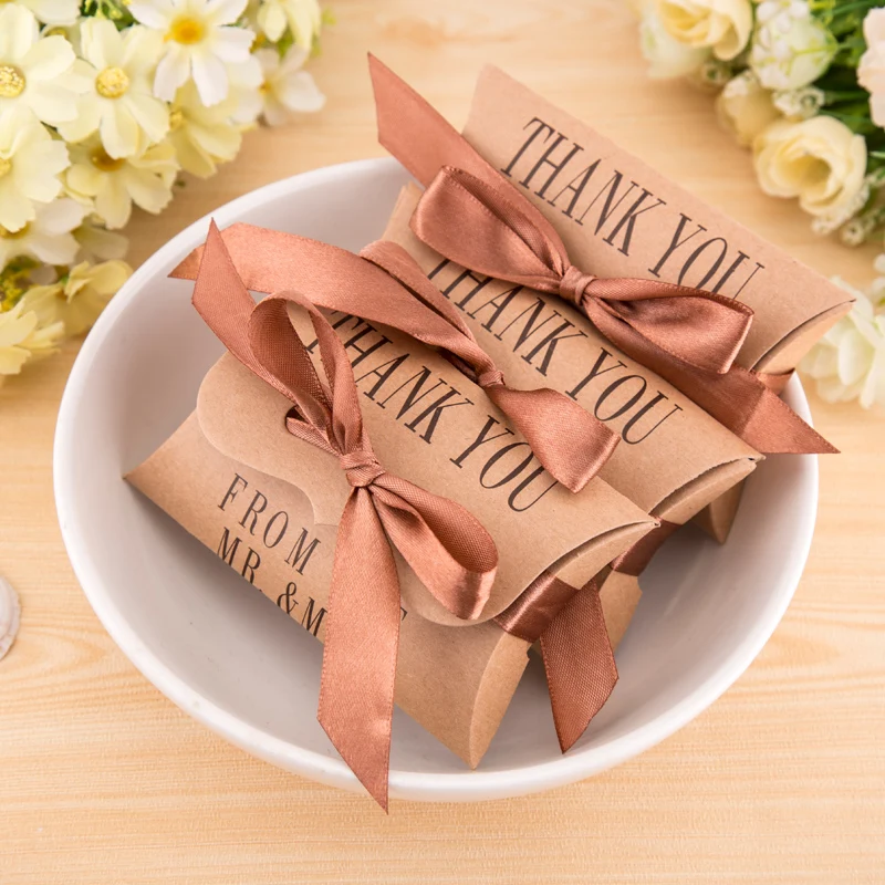 24pcs Wedding Party Favour Gift Candy Boxes vintage Kraft Paper Pillow Favor Box Home Party Birthday Supply
24pcs Wedding Party Favour Gift Candy Boxes vintage Kraft Paper Pillow Favor Box Home Party Birthday Supply